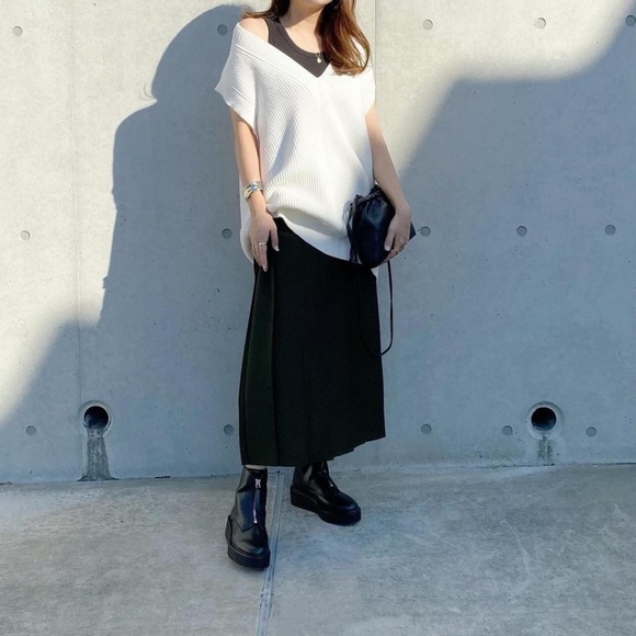 NWT Zara Knit V Neck Oversized Sleeveless Sweater, Sz Small - Picture 8 of 15